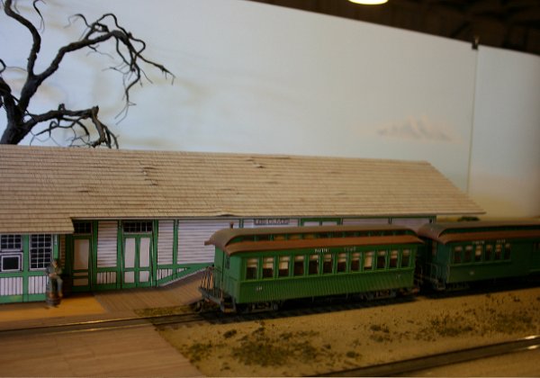 Oceano Depot train show